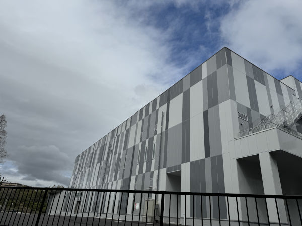 339�����ނ��A���[�i