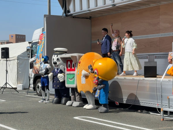 �喴�c�Y�ƃt�F�X�^�Q�����L����